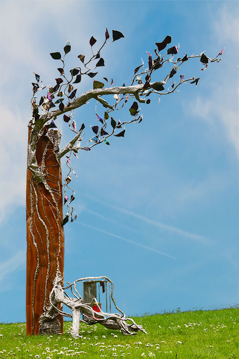 Grave Sculpture 'Tree of Lfe'